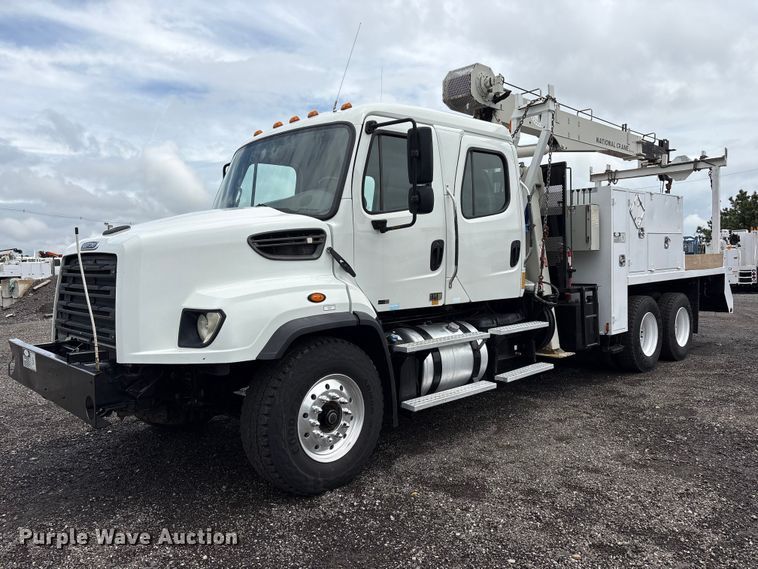 2013 Freightliner 114SD Crew Cab crane truck - EG9134