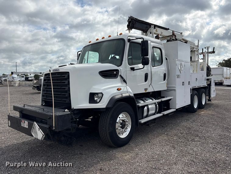 2016 Freightliner Business Class M2 Crew Cab crane truck - EG9185
