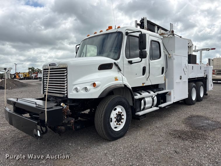 2012 Freightliner Business Class M2 Crew Cab utility / service truck - EG9186