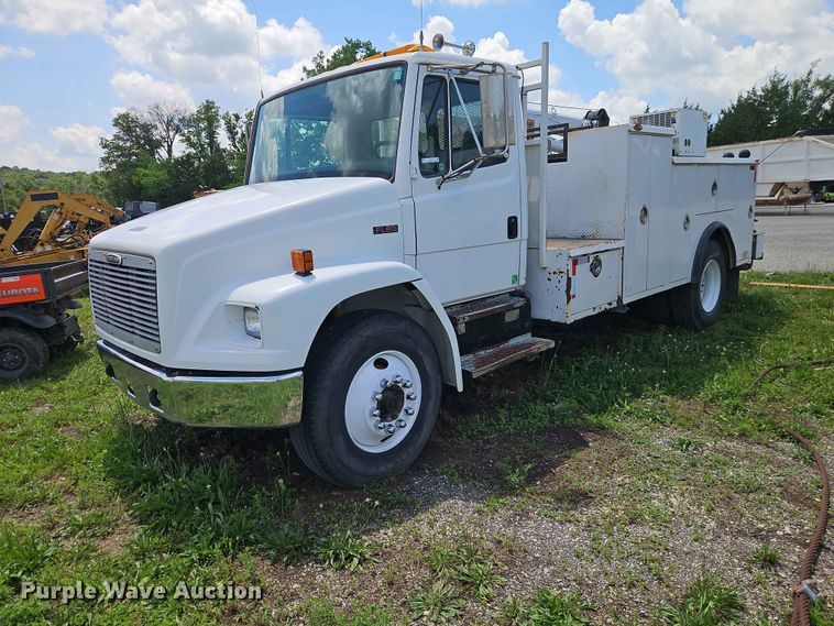 1996 Freightliner FL70 utility / service truck - EO7442