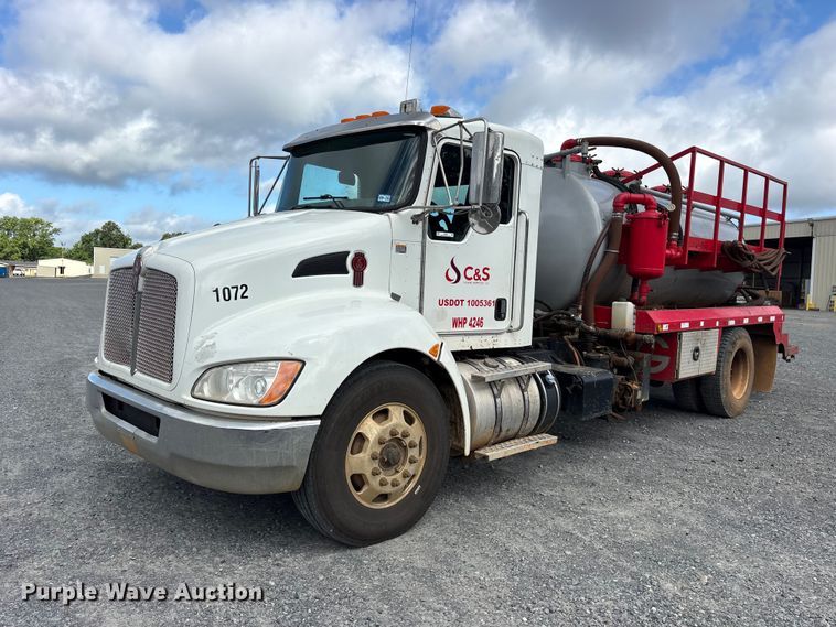 2017 Kenworth T370 vacuum truck - ET2224