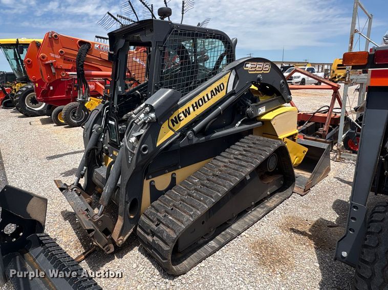 2014 New holland C238 tracked skid steer loader - EU5711