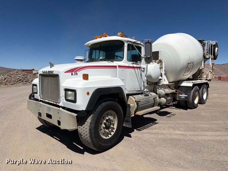 1998 Mack RD688S ready mix truck - EW2112