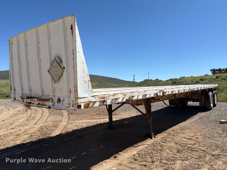 1963 Dorsey flatbed trailer - EW2124