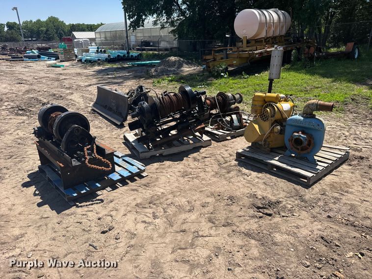(3) hydraulic winches - EW4858