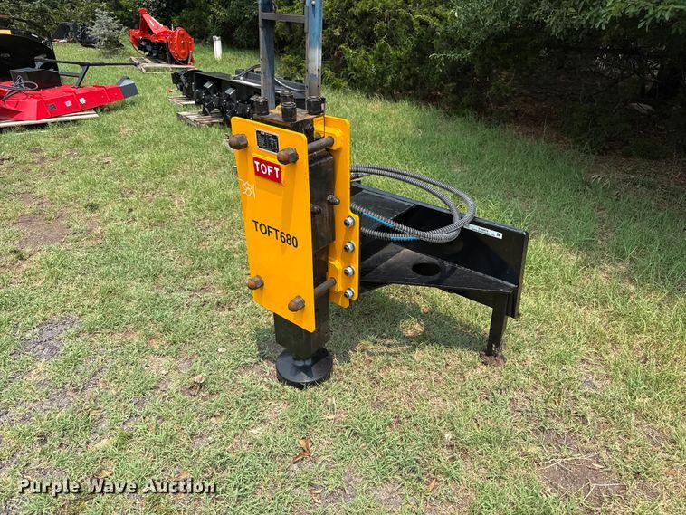Toft TOFT680 skid steer post driver - FB6870