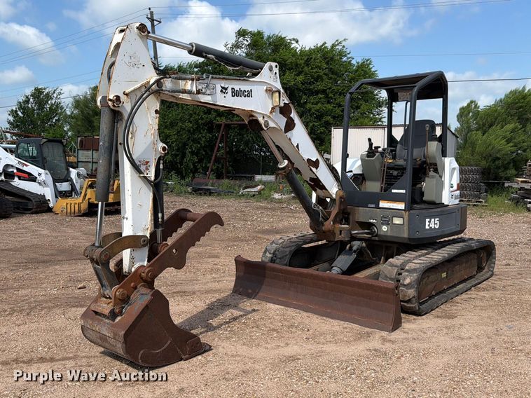 2011 Bobcat E45 mini excavator - FB8220