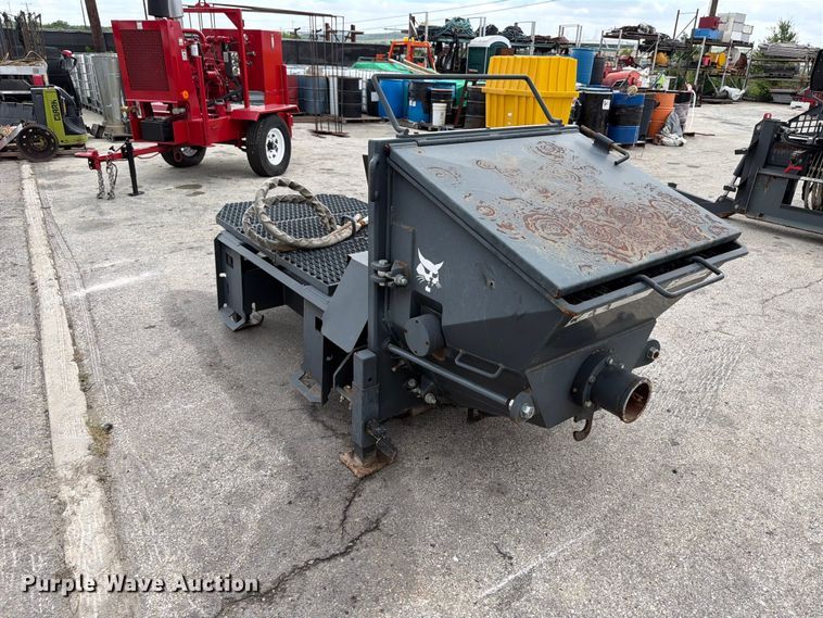 2014 Bobcat Concrete pump skid steer concrete pump - FB8231