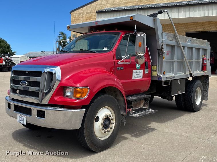 2005 Ford F750 Super Duty XLT dump truck - FC1634