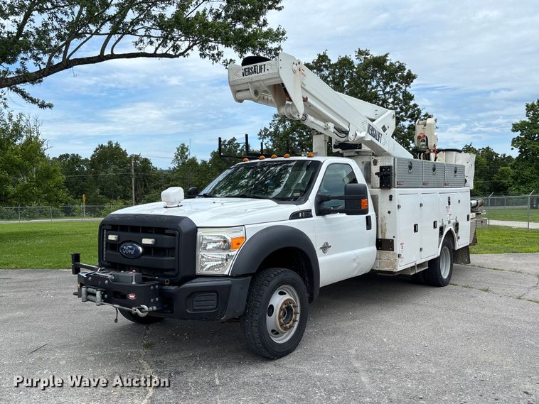 2016 Ford F550 Super Duty XL bucket truck - FC1660