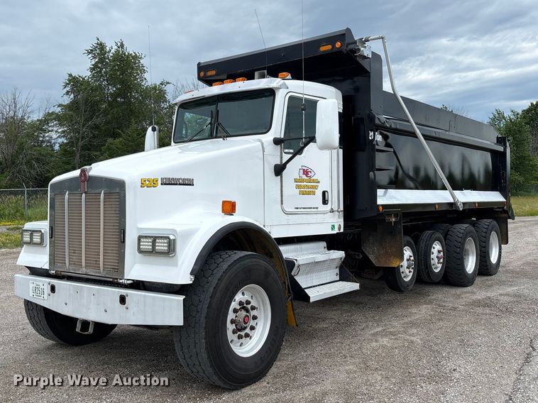 2007 Kenworth W900 dump truck - FC1684
