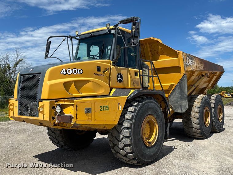2011 John Deere 400D articulated haul truck - FC1685