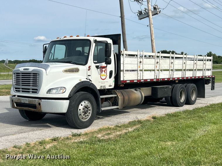 2011 Freightliner Business Class M2 flatbed truck - FC2799