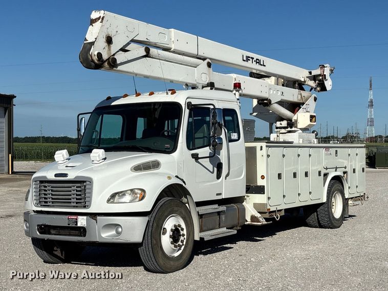 2004 Freightliner Business Class M2 bucket truck - FG0465