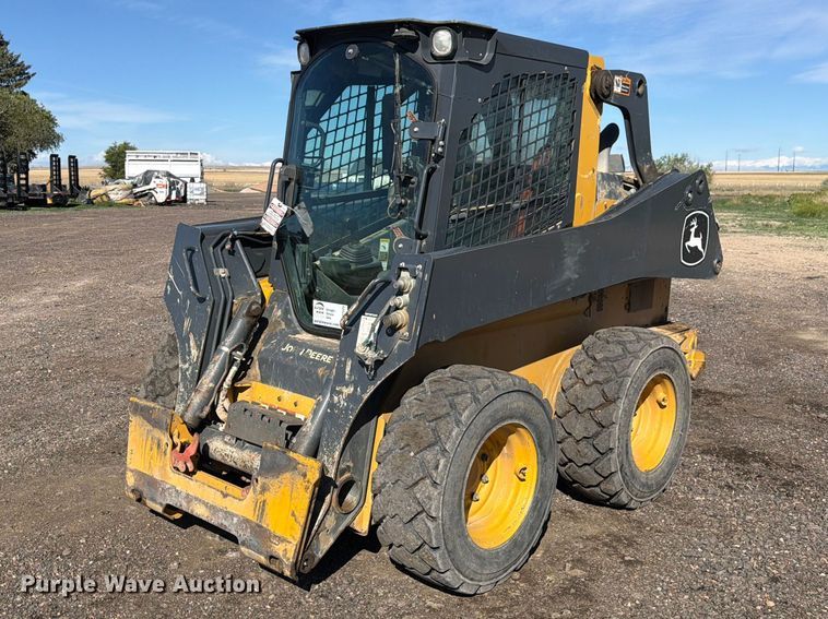 John Deere 324G skid steer loader - FM7529