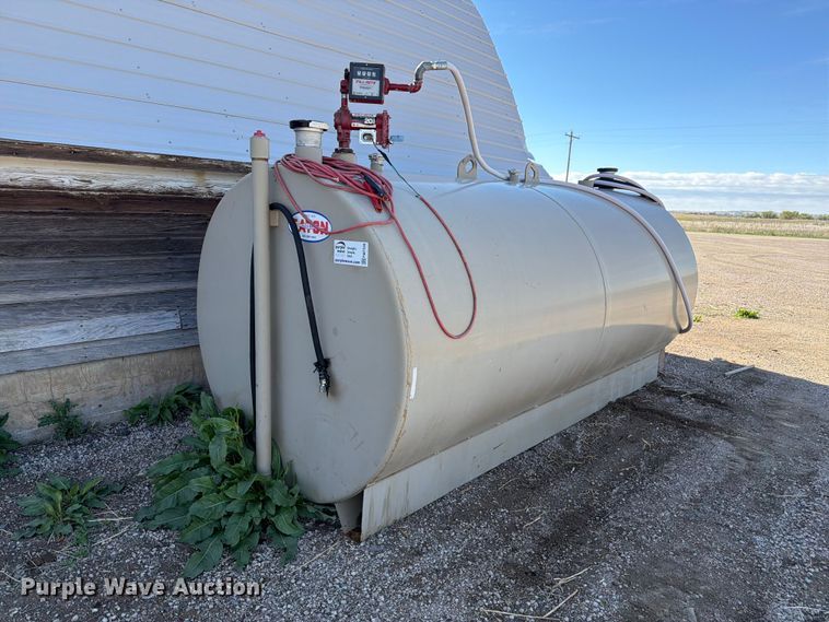 Eaton fuel tank - FM7530