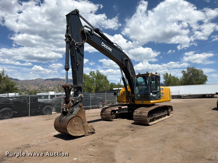 2022 John Deere 210GLC excavator - FM7539