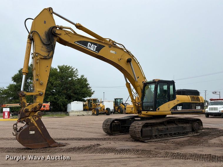 2006 Caterpillar 330D excavator - NA9387