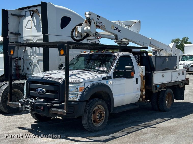 2016 Ford F550 Super Duty bucket truck - YA2832