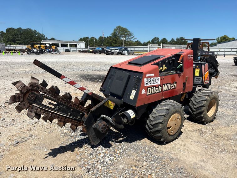 2017 Ditch Witch 410SX trencher - YA3053