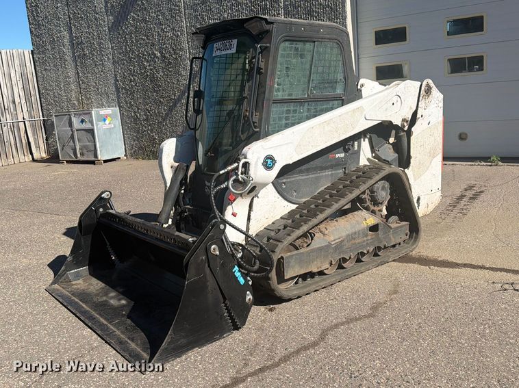 2022 Bobcat T62 tracked skid steer loader - YA3808