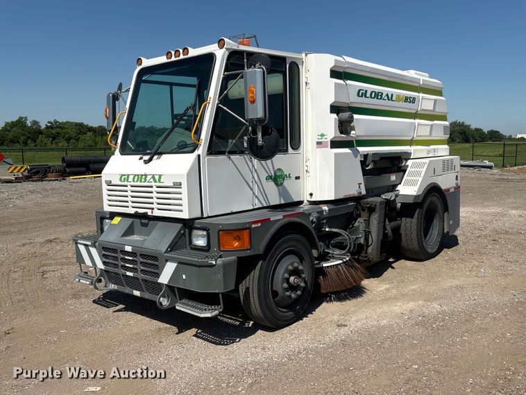 Global Brooms and Sweepers For Sale | Purple Wave Auction