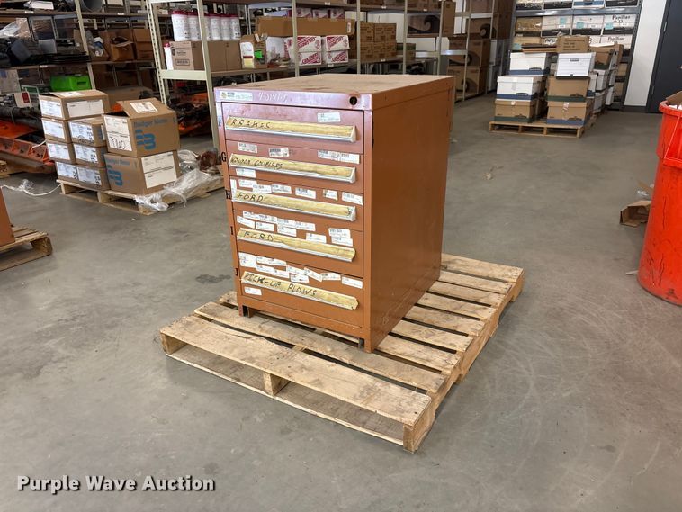 Steel cabinet - DO5277