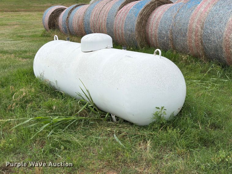 2001 Trinity propane Tank - DR1069