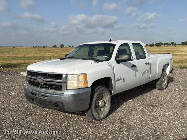 2007 Chevrolet Silverado 2500HD Crew Cab pickup truck - ED5350
