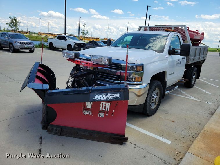 2015 Chevrolet  Silverado 2500HD dump bed pickup truck - EE1086