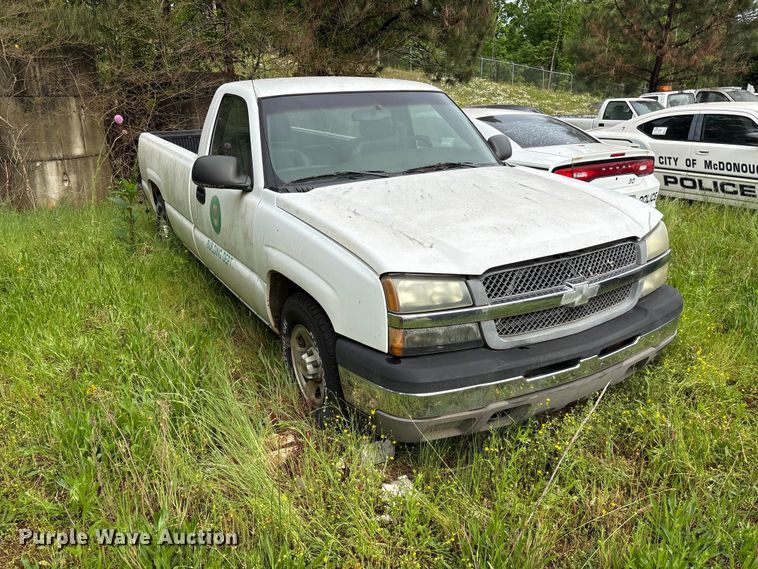 2003 Chevrolet Silverado 1500 pickup truck - EF1123