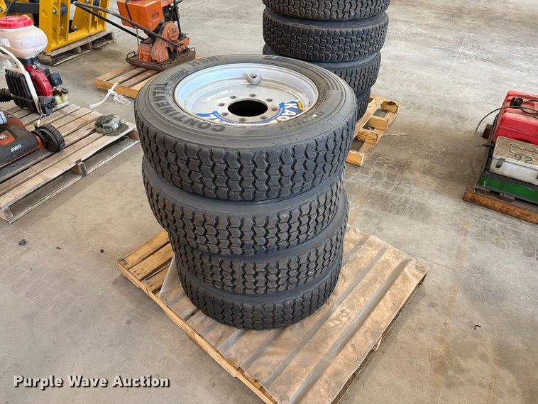 (4) Kage Klawz 225/70R19.5 tires and wheels - ER1797
