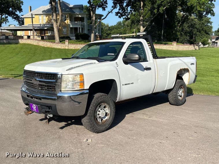 2008 Chevrolet Silverado 3500HD pickup truck - ER3077