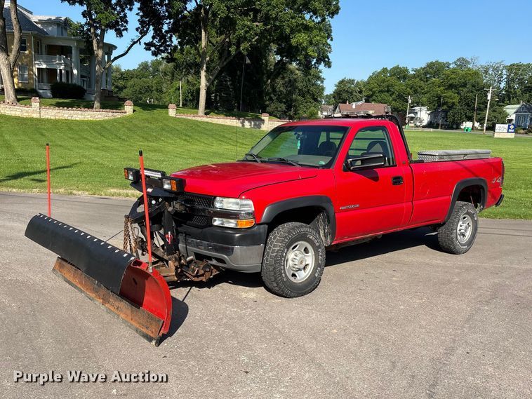 2002 Chevrolet Silverado 2500HD pickup truck - ER3078