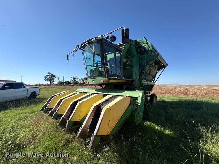 1991 John Deere 7445 cotton stripper - EU5718
