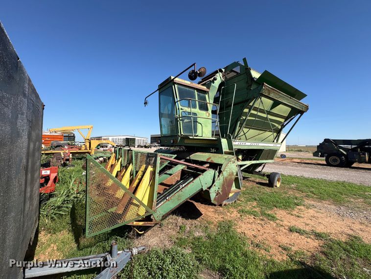 John Deere 484 cotton stripper - EU5723