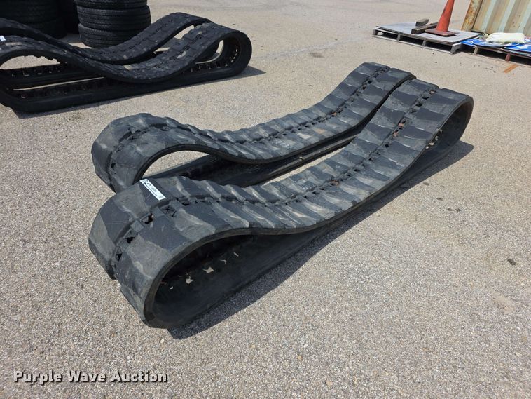 Bridgestone rubber track - EV2282