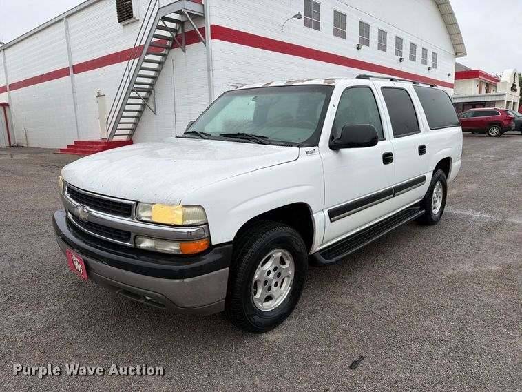 2004 Chevrolet Suburban SUV - EW0328