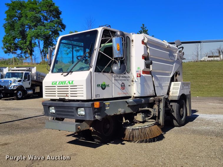 Global Brooms and Sweepers For Sale | Purple Wave Auction
