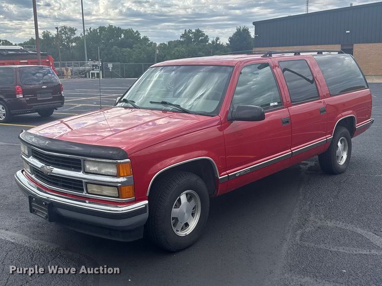 1999 Chevrolet Suburban SUV - EW4920