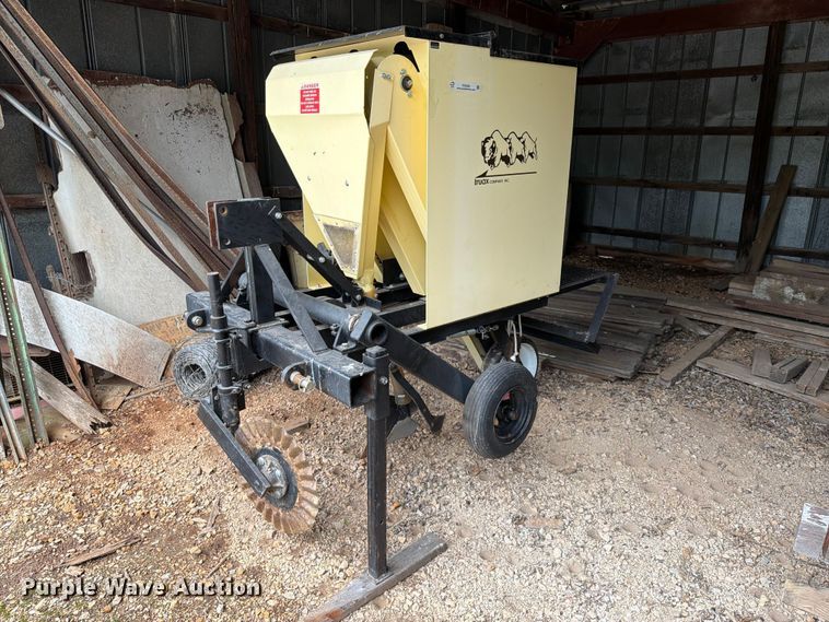 Truax Company UP-450 nut planter - EX2502