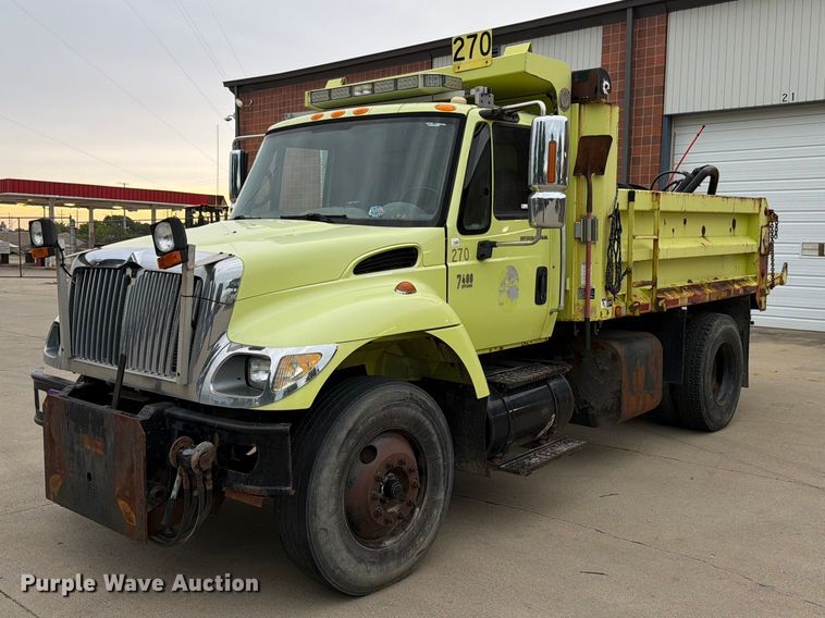 2006 International 7400 dump truck - EX4535