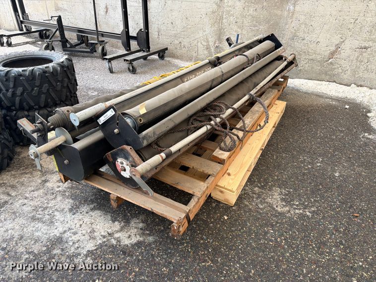 (4) pulltarps - EX5541