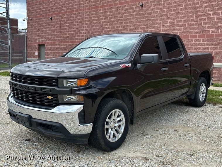 2020 Chevrolet Silverado 1500 Crew Cab pickup truck - FC1667