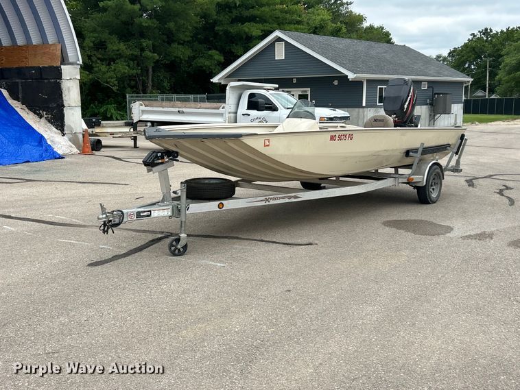 2006 Express boat - FC2812