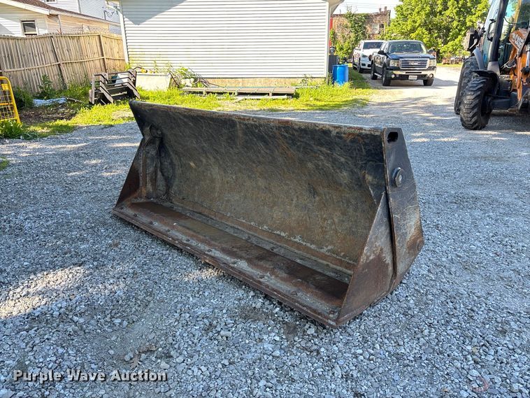 CNH TLB four-in-one backhoe bucket - FC5833