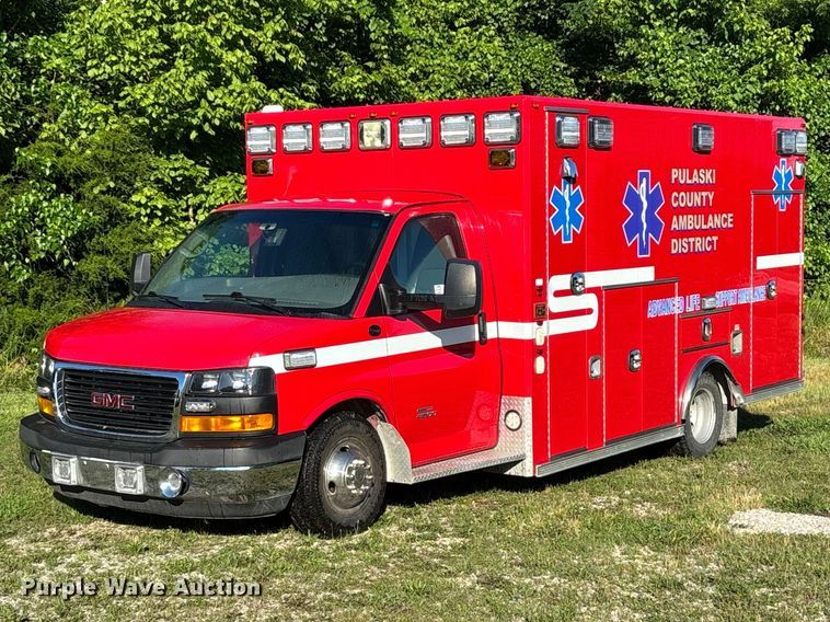 2015 GMC Savana 4500 ambulance - FG0399