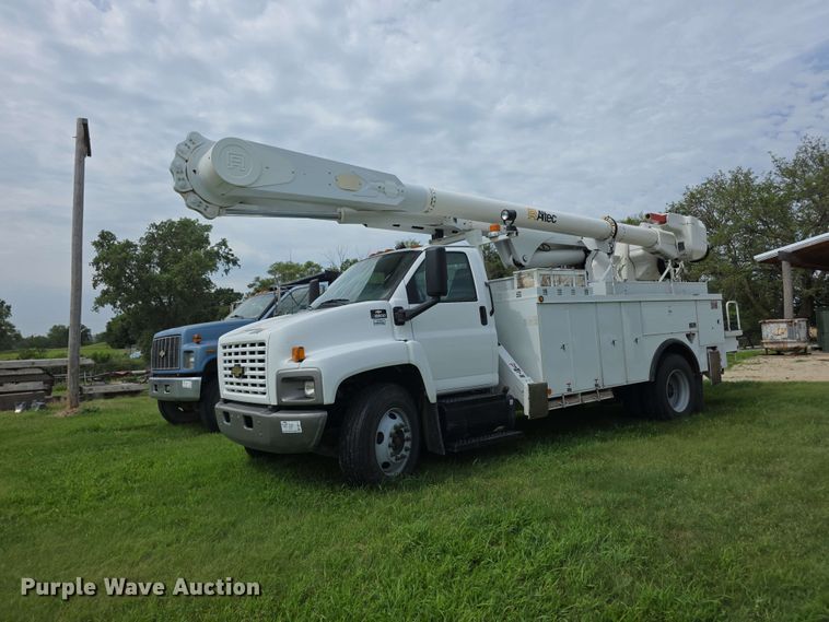 2008 Chevrolet C8500 bucket truck - FH6241