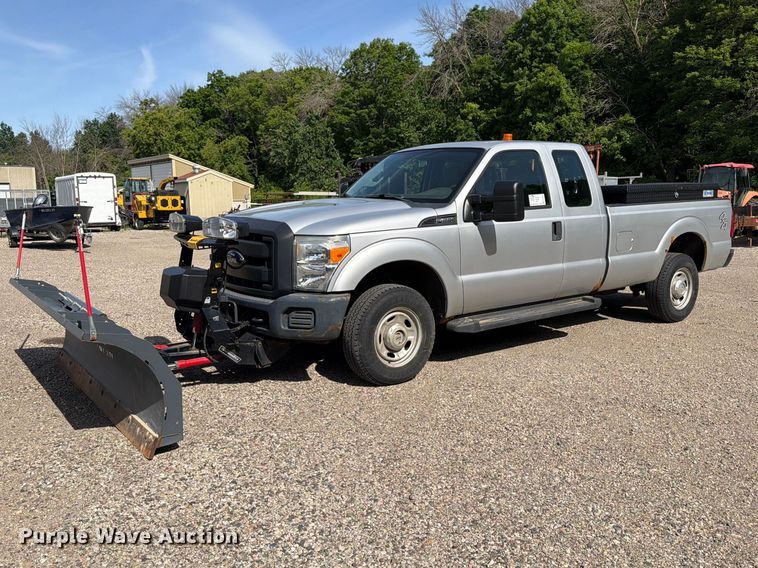2015 Ford F250 Super Duty Ext. Cab pickup truck - FK0271