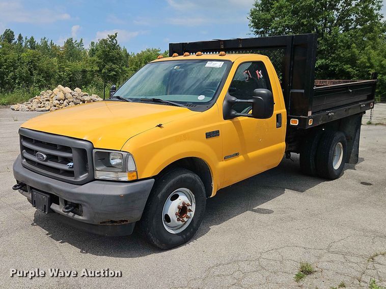 2003 Ford F350 Super Duty XL dump flatbed pickup truck - FN5716